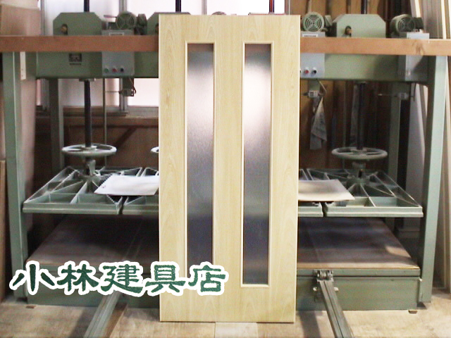 窓付ＦＤ（シロタガヤ、立長窓２個付）
