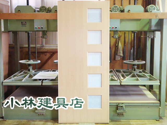 窓付FD（杉柾突板、窓５個付）