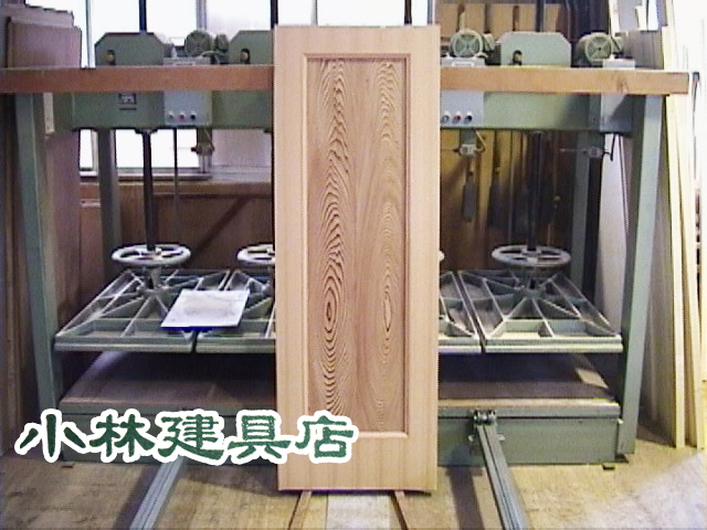 落し込みFD（杉柾突板、杉板入）