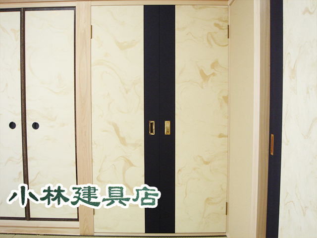 坊主戸襖両開き（鳥の子、重ね貼）