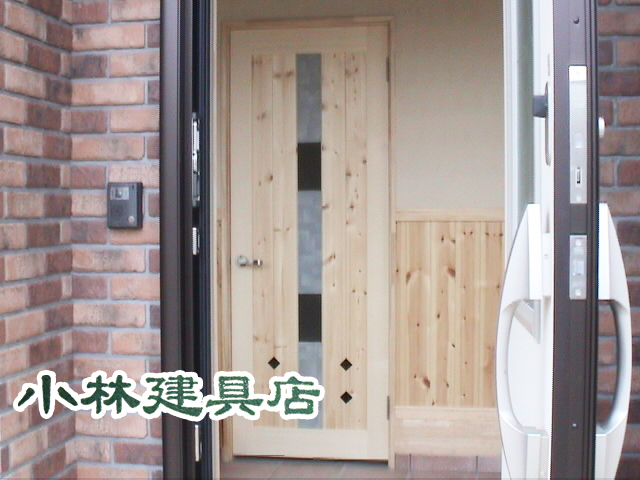 ロ枠框戸（ホワイトスプルス、飾り板）