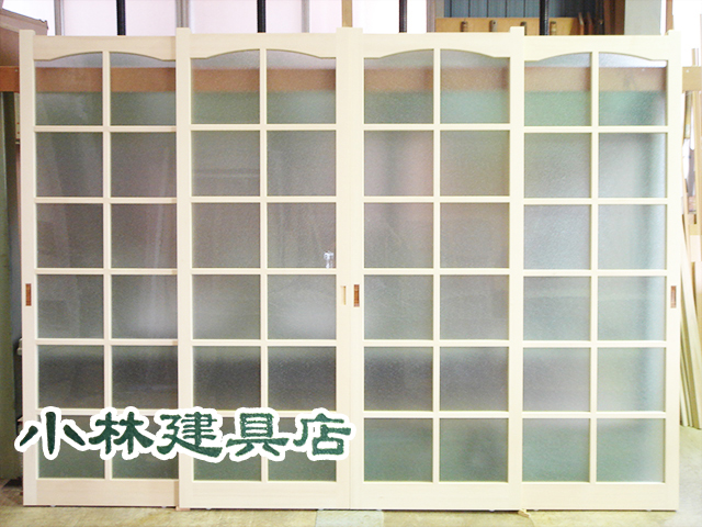 荒格子框戸（ホワイトスプルス、アール加工）