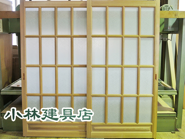 荒格子框戸（吉野杉　腰付）