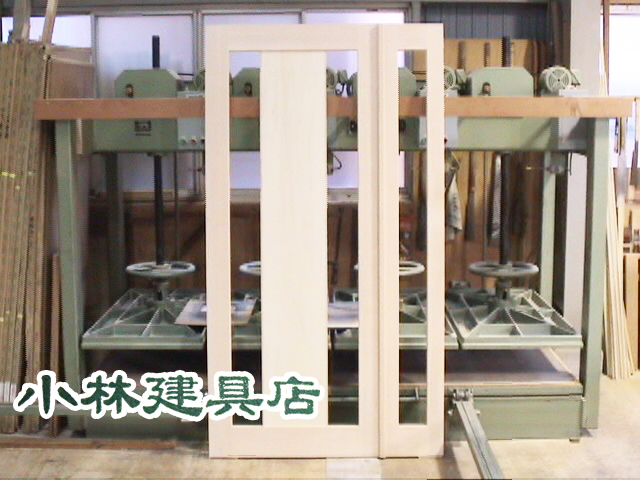 シナランバーコア入親子框戸（米栂）