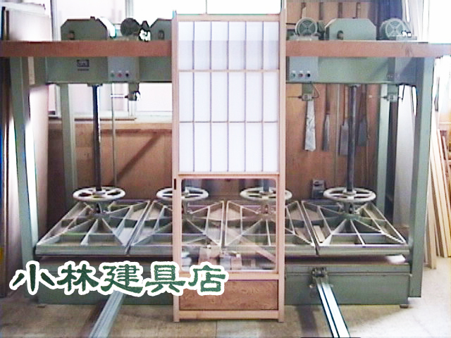 スリアゲ障子（立柳、腰付、吉野杉）