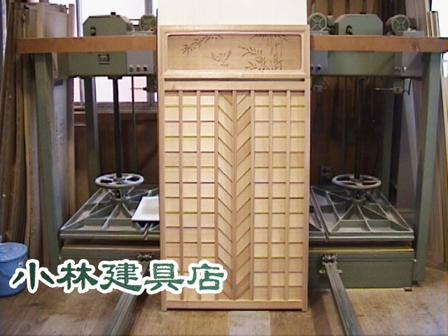戸袋前板ランマ付（杉赤）